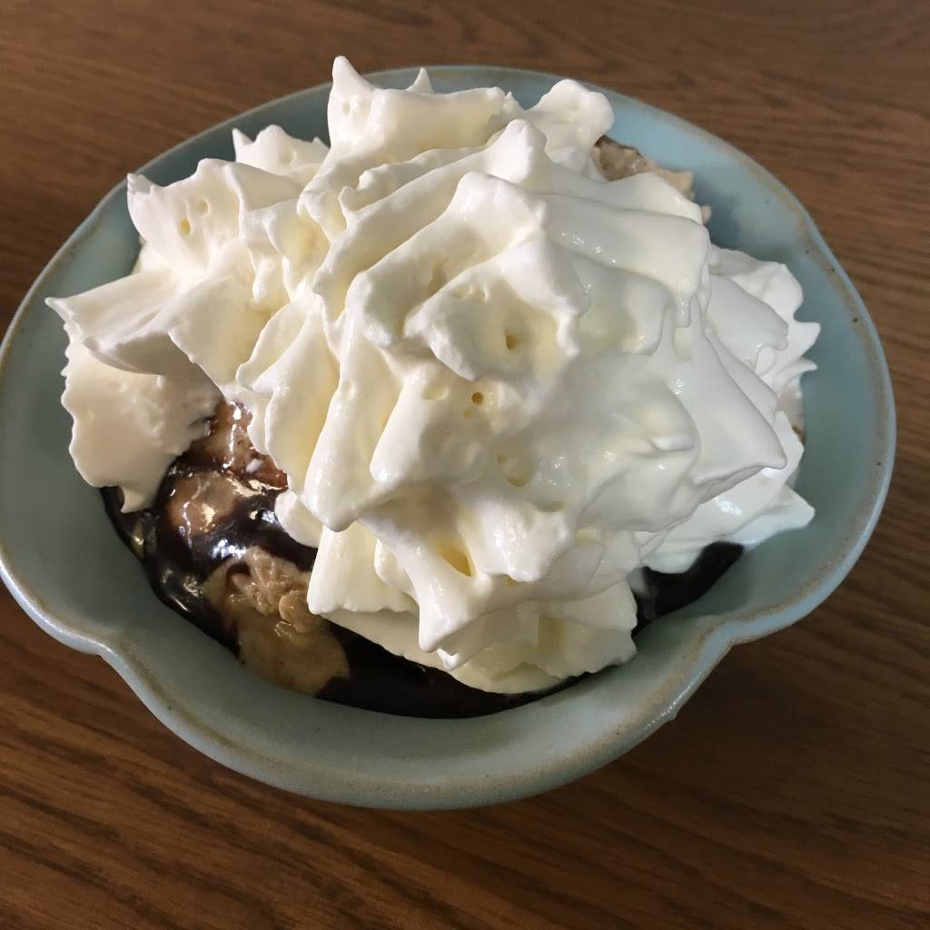 Ice Cream Joy Cafe | cafe | 15210 Madison Ave, Lakewood, OH 44107, USA | 2166442014 OR +1 216-644-2014