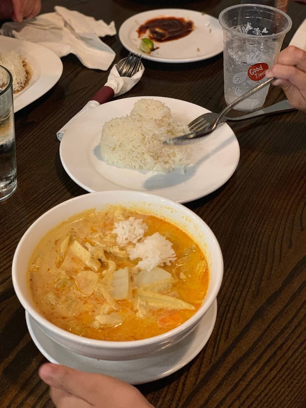 Salween Thai | restaurant | 14450 Eagle Run Dr, Omaha, NE 68116, USA | 4026144556 OR +1 402-614-4556