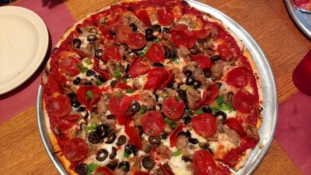 Neds Pizza | restaurant | 3246 S 27th St, Milwaukee, WI 53215, USA | 4146452400 OR +1 414-645-2400