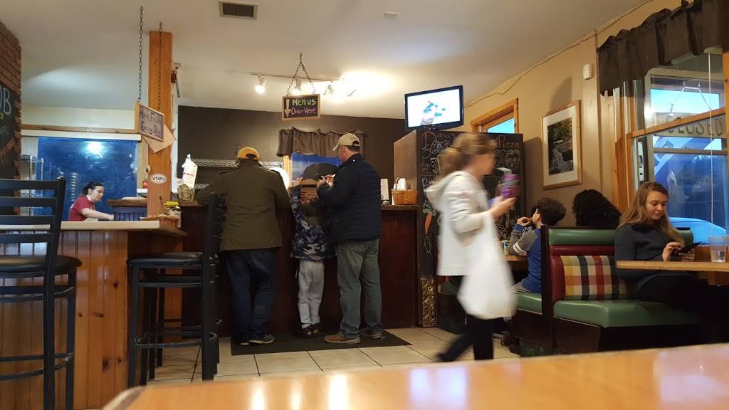 Pizzeria La Toscanella | restaurant | 148 VT-100, West Dover, VT 05356, USA | 8024645070 OR +1 802-464-5070