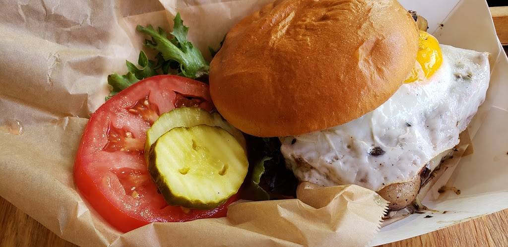 Little Brother Burger Company | restaurant | 420 Main St, New London, NH 03257, USA | 6038770196 OR +1 603-877-0196