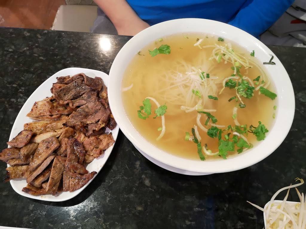 Com Tam 168 | restaurant | 7077 Kennedy Rd, Markham, ON L3R 0N8, Canada | 9054741168 OR +1 905-474-1168