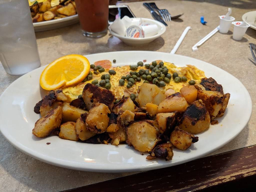 Village Cafe | cafe | 719 Washington St, Newton, MA 02458, USA | 6177955200 OR +1 617-795-5200