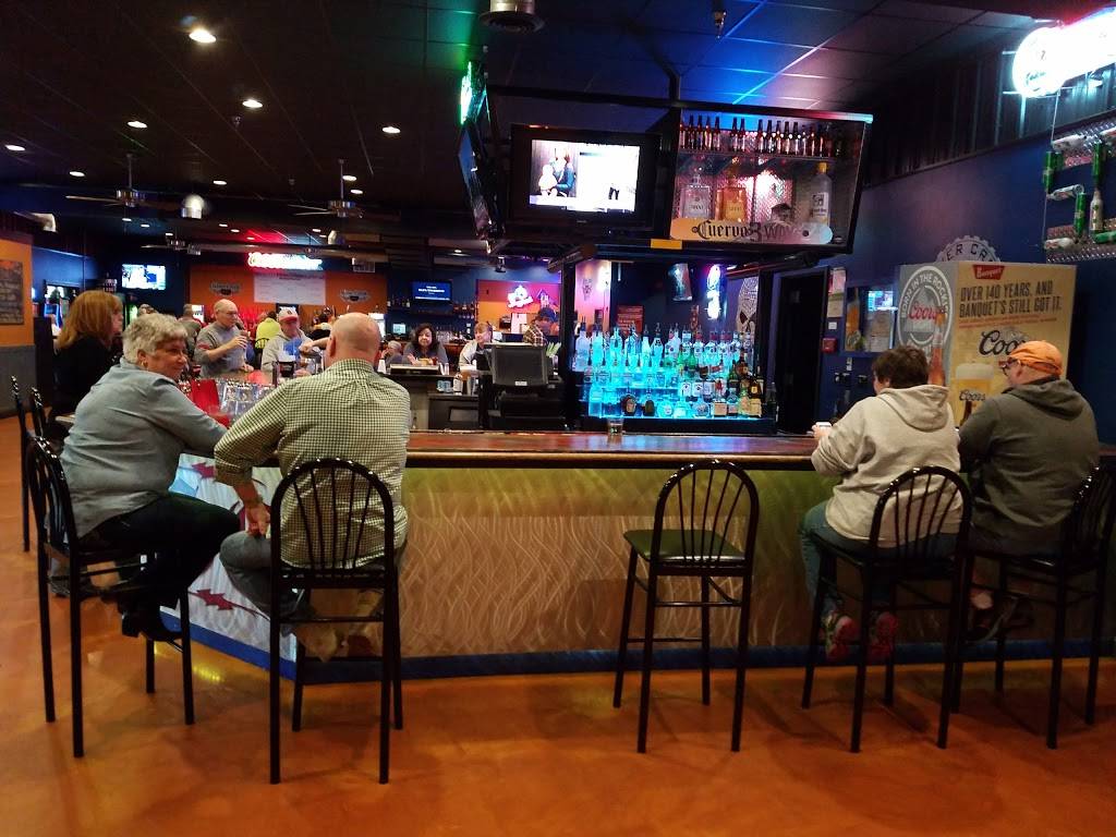 The Silver Creek Saloon and Grill | restaurant | 2520 Mascoutah Ave, Belleville, IL 62220, USA | 6184166337 OR +1 618-416-6337