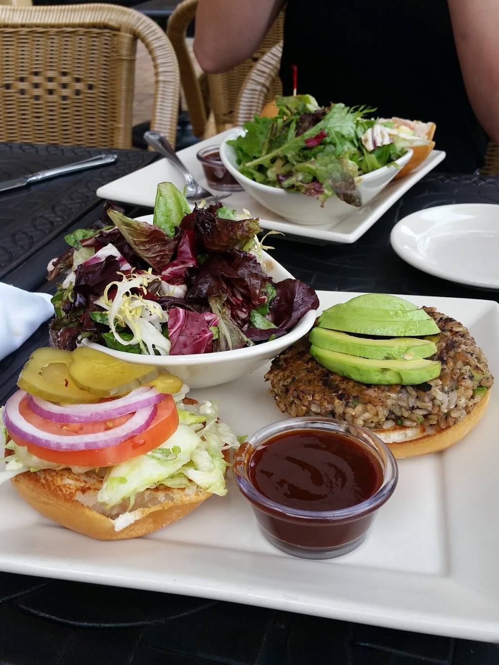 The Cheesecake Factory | restaurant | 160 Walt Whitman Rd, Huntington, NY 11746, USA | 6312718200 OR +1 631-271-8200