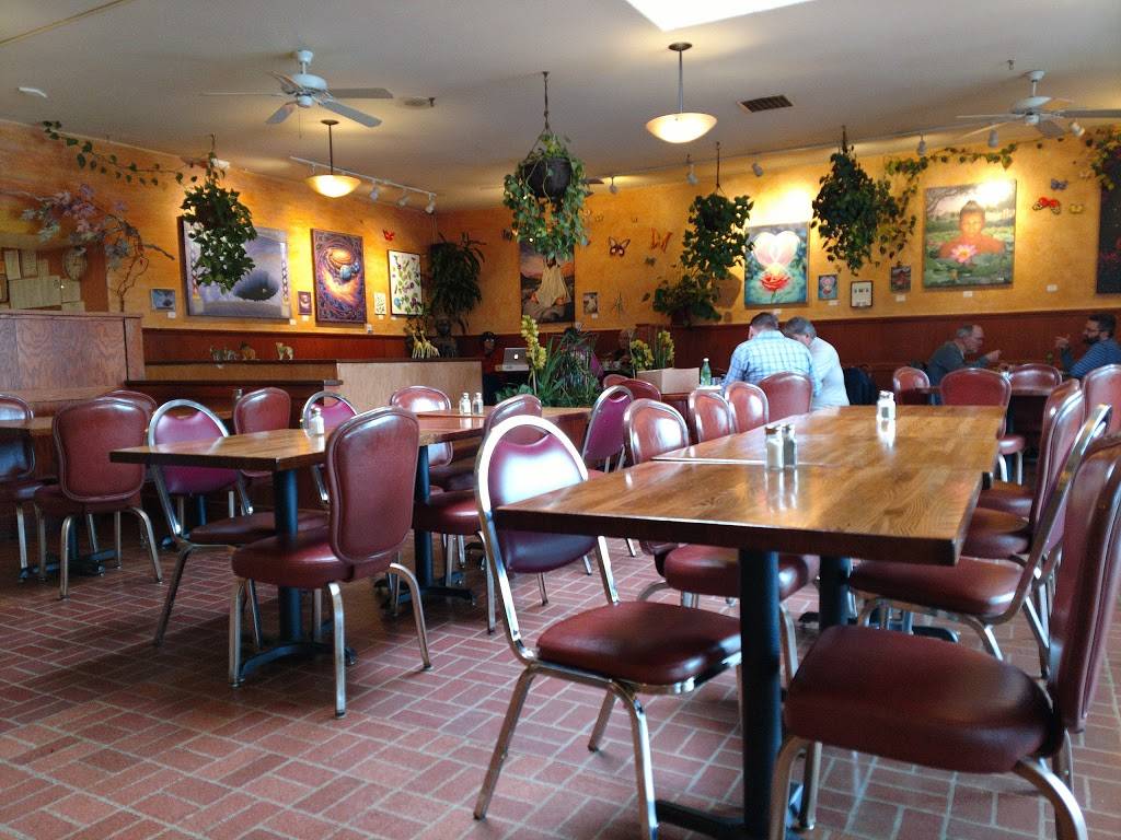 Dharmas Restaurant | restaurant | 4250 Capitola Rd, Capitola, CA 95010, USA | 8314621717 OR +1 831-462-1717