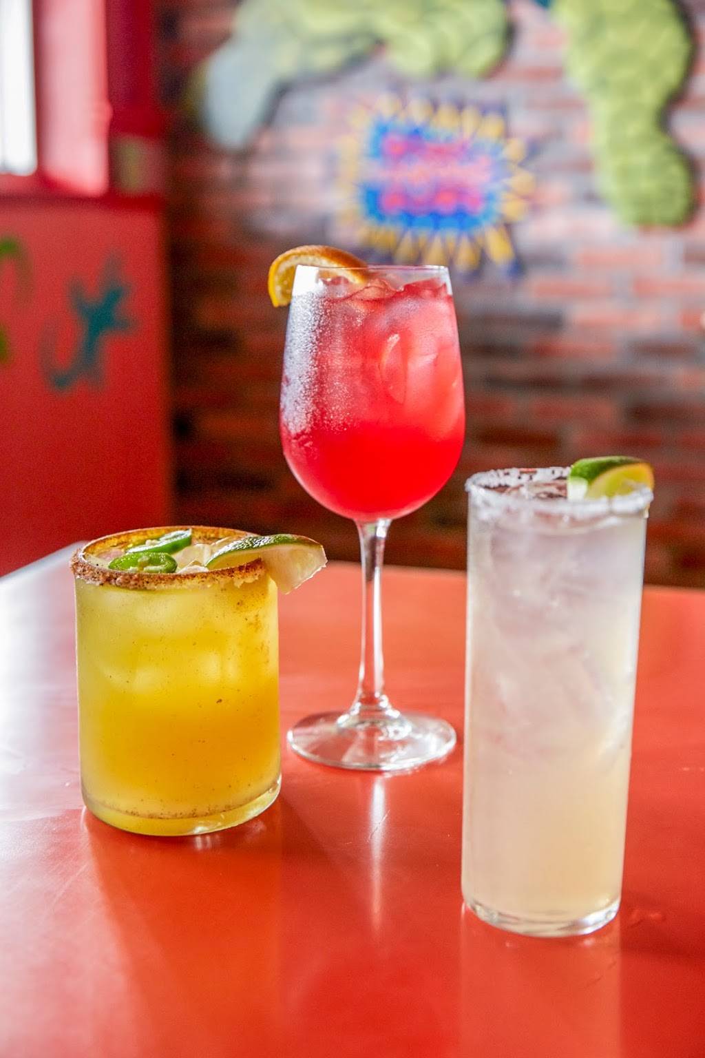 Salty Iguana - Independence | restaurant | 11717 E US Hwy 40, Independence, MO 64055, USA | 8163508003 OR +1 816-350-8003