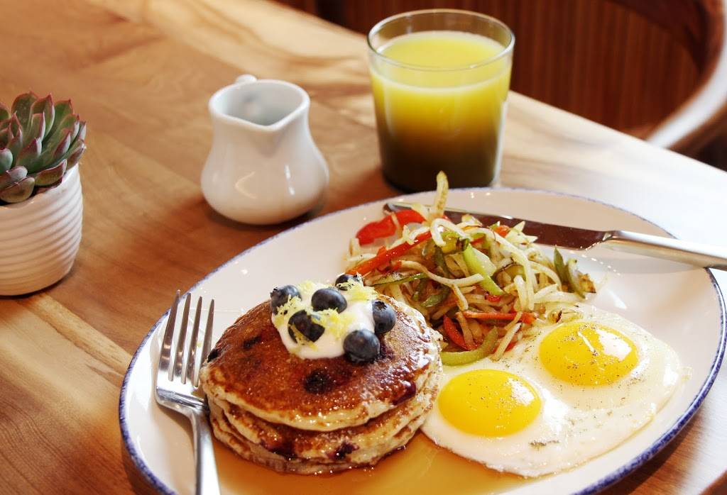 The Commentary | restaurant | 801 N Glebe Rd, Arlington, VA 22203, USA | 7035374204 OR +1 703-537-4204