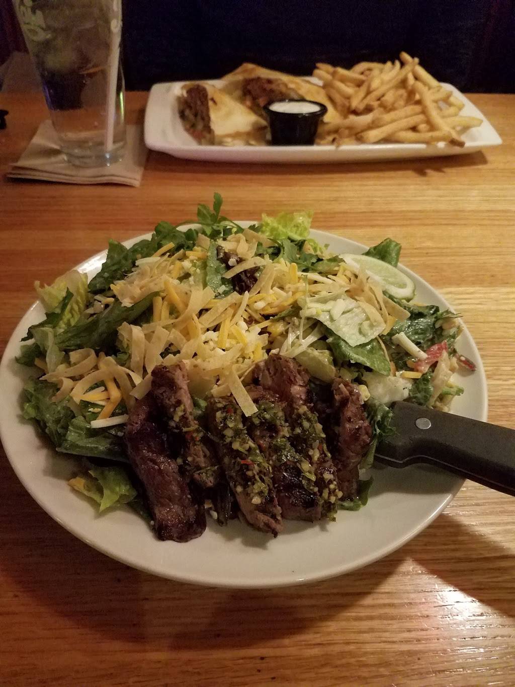 Applebees Grill + Bar | restaurant | 2152 Burnsville Center, Burnsville, MN 55306, USA | 9524352545 OR +1 952-435-2545