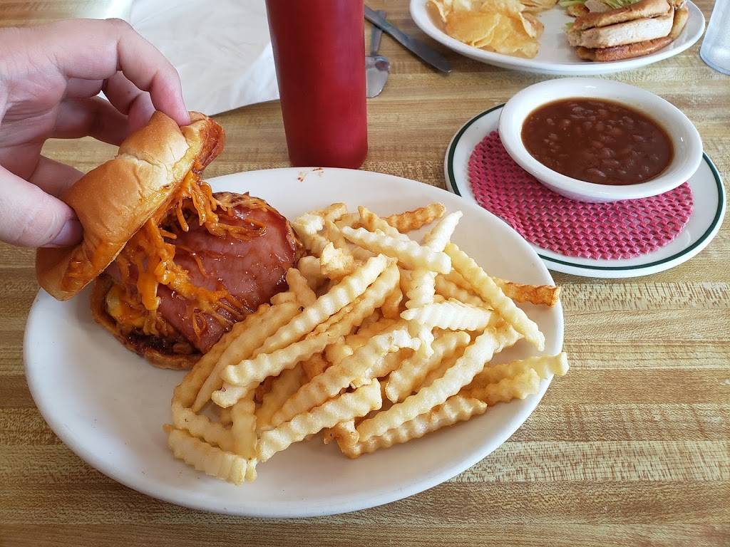 Bobbies Kitchen | restaurant | 1202 S 6th St, Brainerd, MN 56401, USA | 2188250626 OR +1 218-825-0626