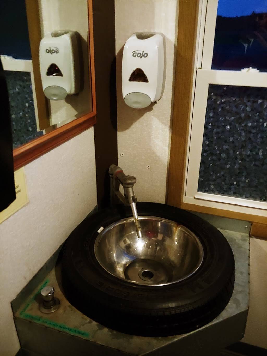 On the Rocks Bar and Grill | restaurant | 7142 Julie St, Taberg, NY 13471, USA | 3153395842 OR +1 315-339-5842