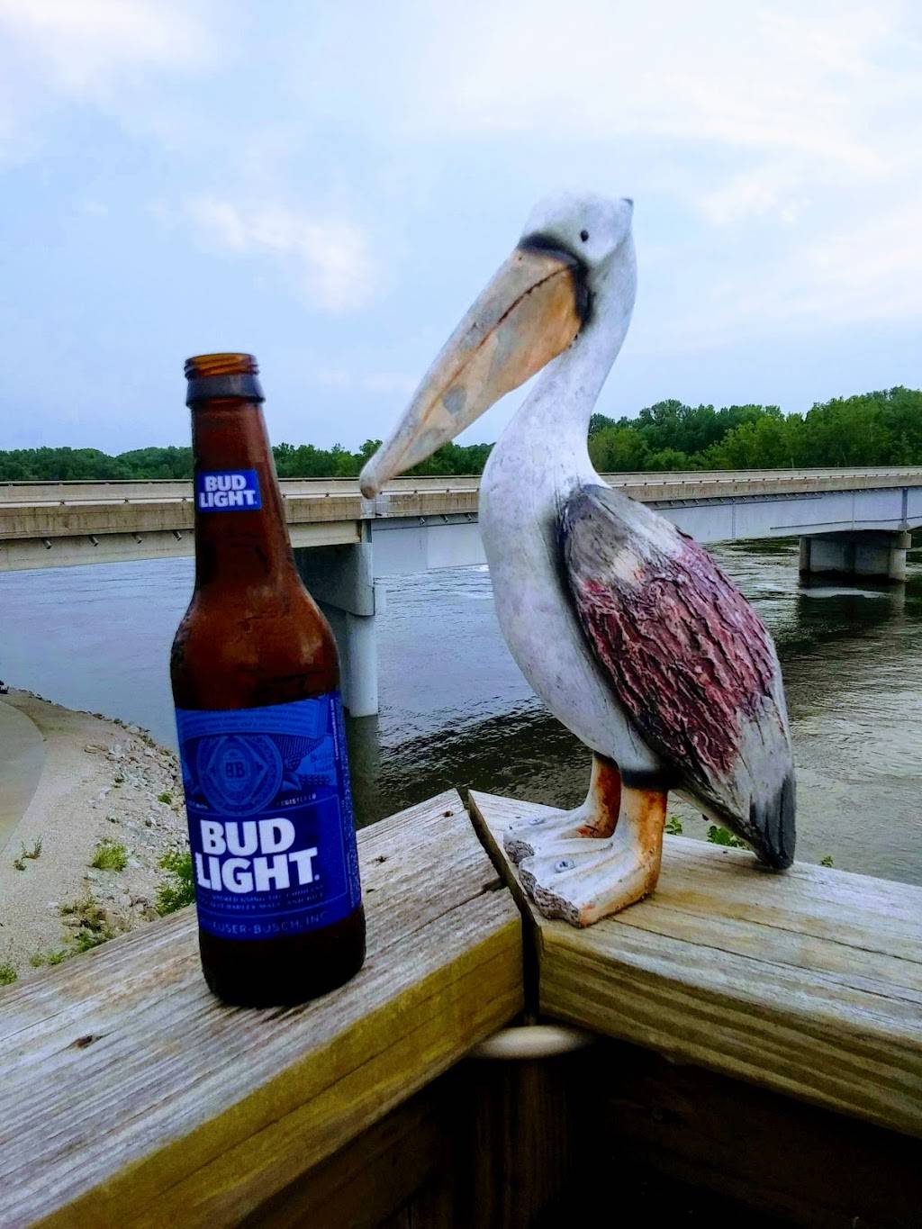 Dam Restaurant & Lounge | restaurant | 801 Kennedy Dr, Warsaw, MO 65355, USA | 6604383060 OR +1 660-438-3060