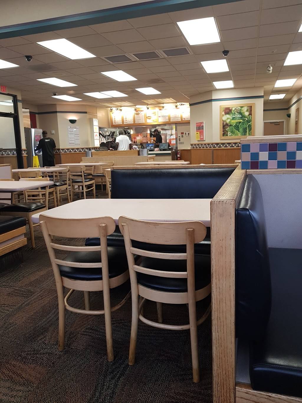 Wendys | restaurant | 683 Lake Ave, Rochester, NY 14613, USA | 5852542860 OR +1 585-254-2860