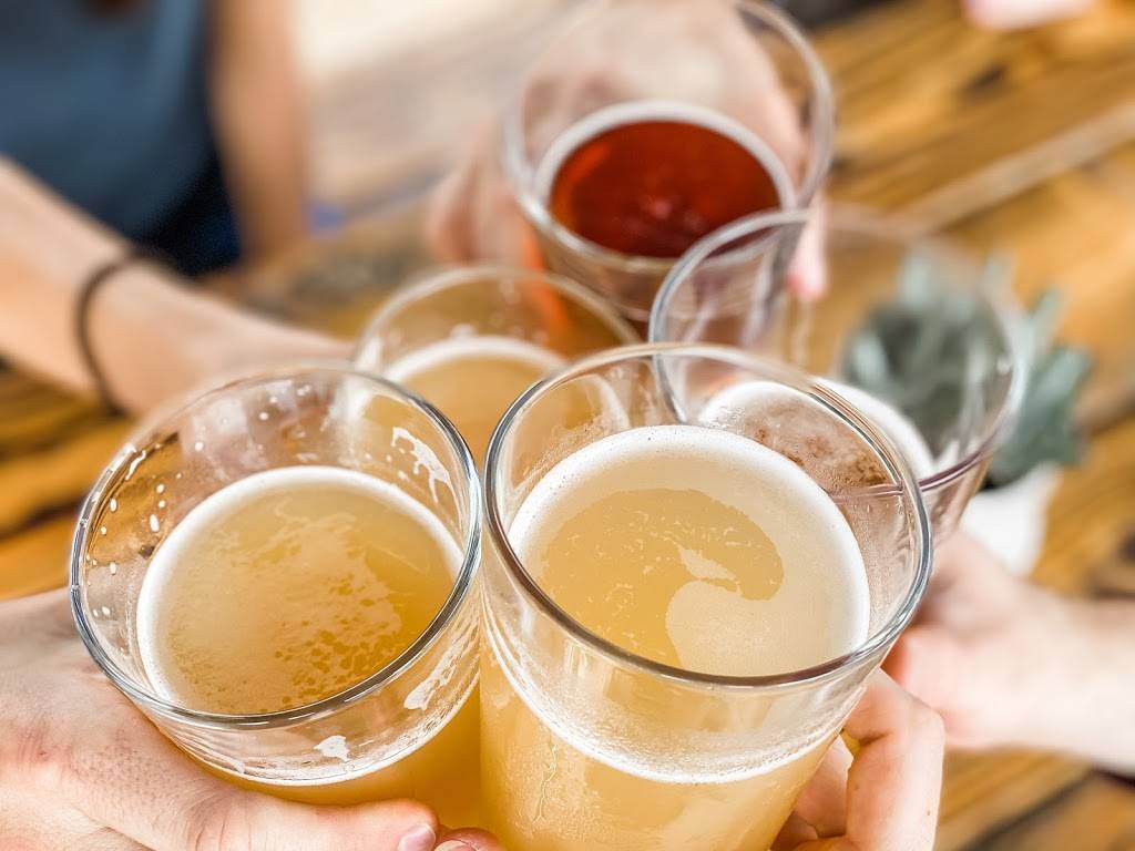 Thrive Craft House | restaurant | 519 W 37th St, Austin, TX 78705, USA | 5125025346 OR +1 512-502-5346