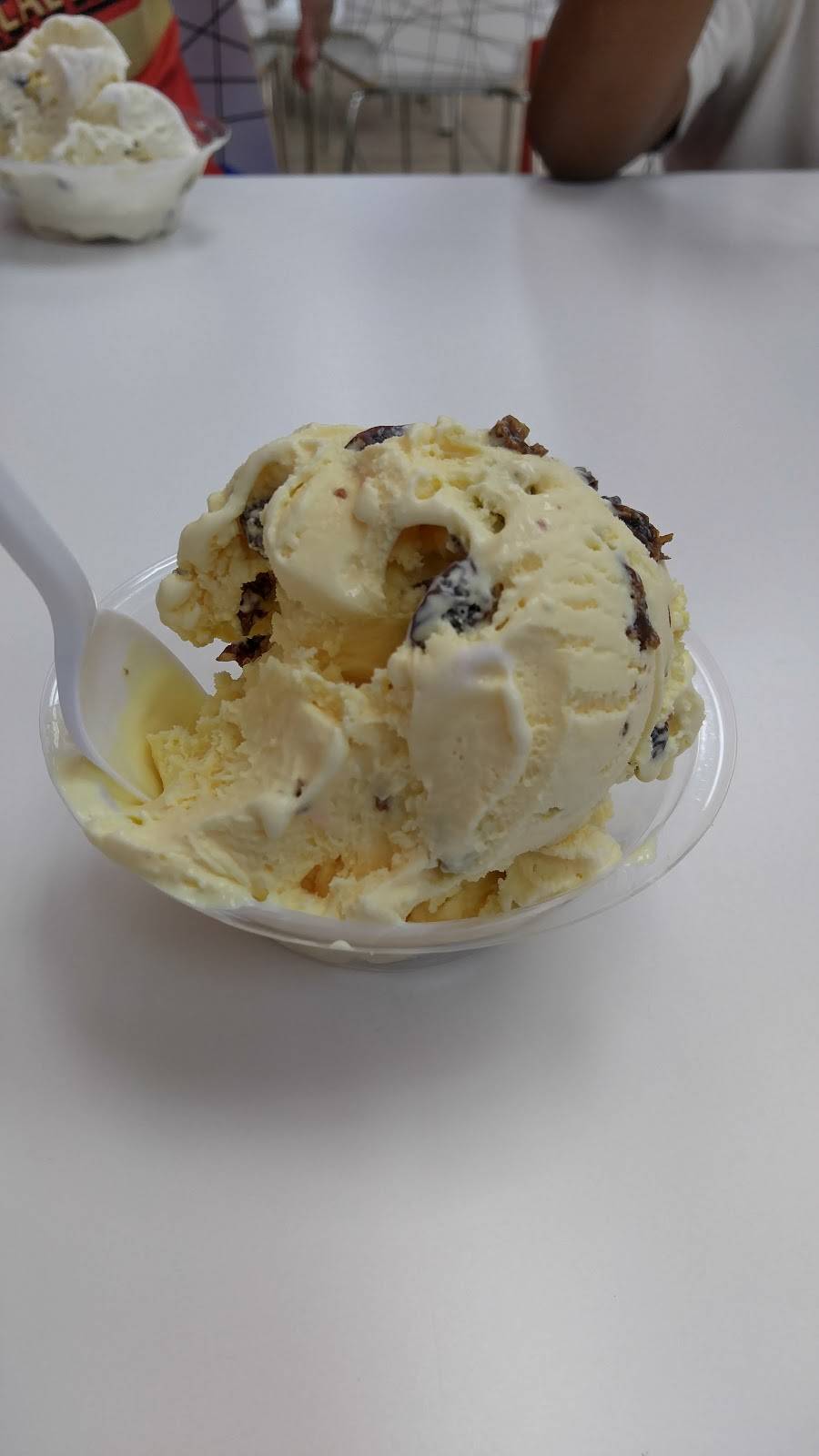 La Michoacana Premium | restaurant | 172 S Bolingbrook Dr, Bolingbrook, IL 60440, USA | 6309145433 OR +1 630-914-5433