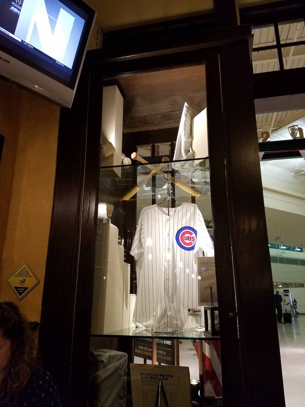 Harry Carays | restaurant | 5700 S Cicero Ave, Chicago, IL 60638, USA | 7739486300 OR +1 773-948-6300