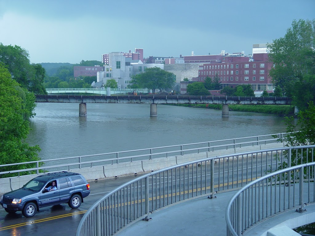 Iowa City Downtown District | restaurant | 103 E College St #200, Iowa City, IA 52240, USA | 3193540863 OR +1 319-354-0863