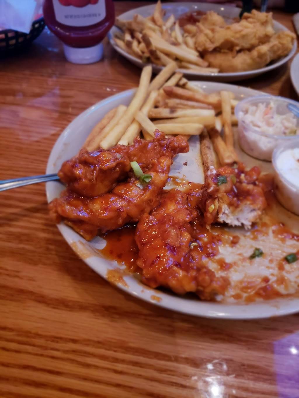 Tullys Good Times Watertown | restaurant | 1050 Arsenal St, Watertown, NY 13601, USA | 3157851999 OR +1 315-785-1999