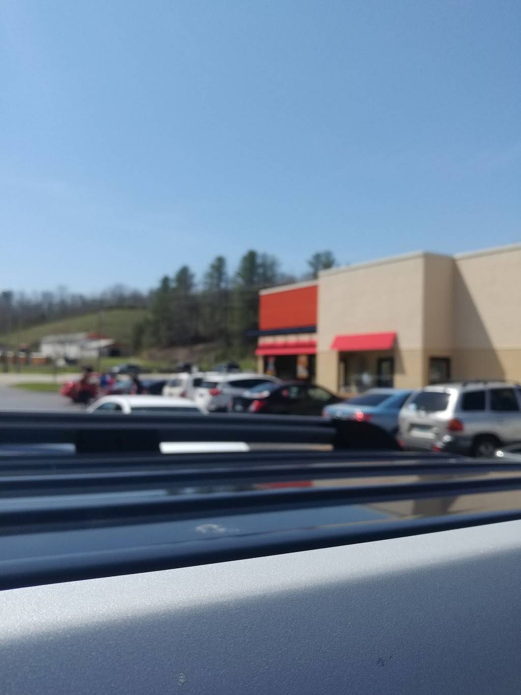 Dairy Queen Grill & Chill | restaurant | 690 KY-15, Campton, KY 41301, USA | 6066686363 OR +1 606-668-6363