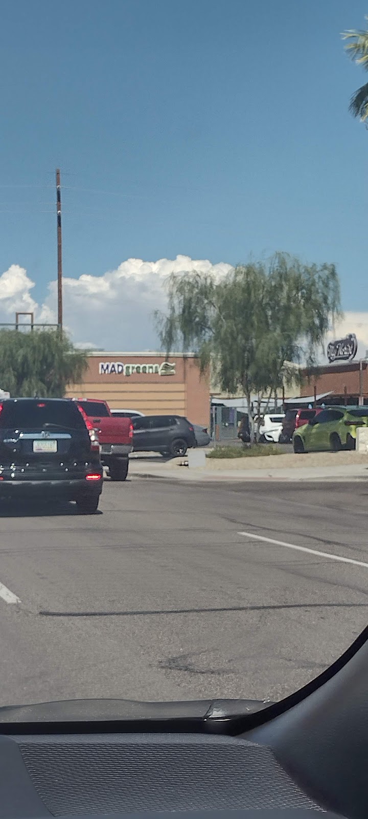 MAD Greens - 7th Ave & McDowell | restaurant | 1515 N 7th Ave #100, Phoenix, AZ 85007, USA | 6023148470 OR +1 602-314-8470