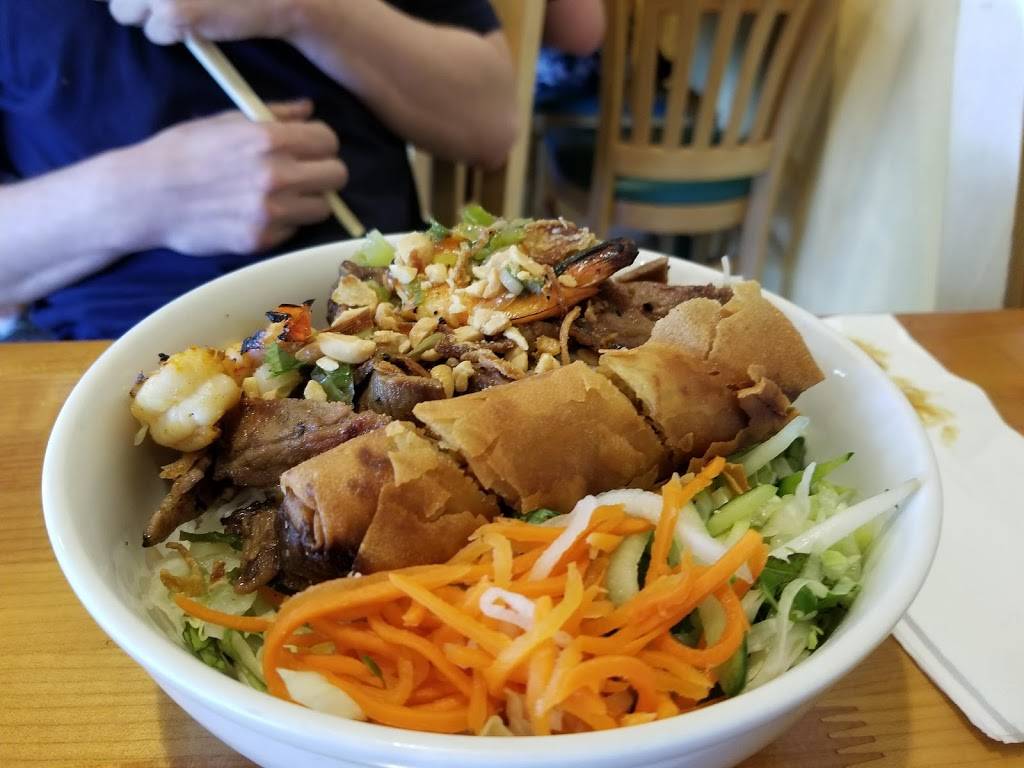 Vietnam Cafe Restaurant | cafe | 179 Penn Ave, Telford, PA 18969, USA | 2157233335 OR +1 215-723-3335