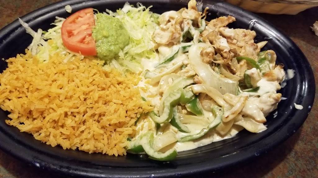 El Cerro Reyes | restaurant | 655 Brawley School Rd # 101, Mooresville, NC 28117, USA | 7047990429 OR +1 704-799-0429