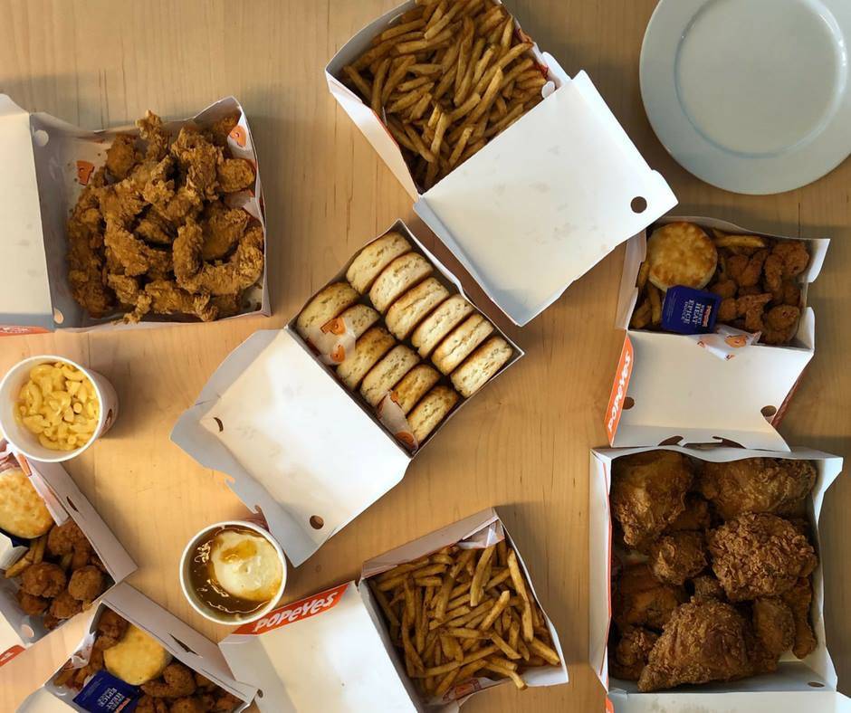 Popeyes | restaurant | 84 First Commerce Dr Unit #1, Aurora, ON L4G 0H5, Canada | 9057510900 OR +1 905-751-0900