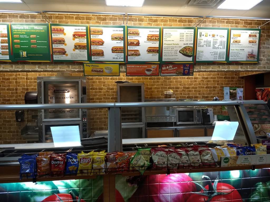 Subway Restaurants | restaurant | 650-D Northwest Highway, Store #10, Village Green Shopping Center, Park Ridge, IL 60068, USA | 8476924186 OR +1 847-692-4186