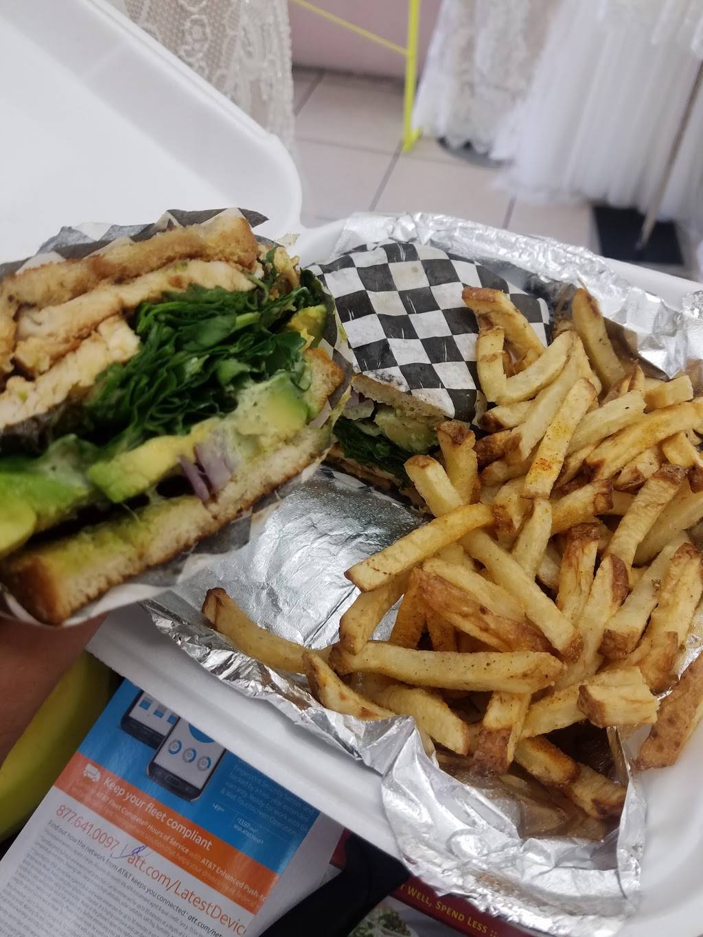 Hill Grill | restaurant | 1061 S Hill St, Los Angeles, CA 90015, USA | 2135365779 OR +1 213-536-5779