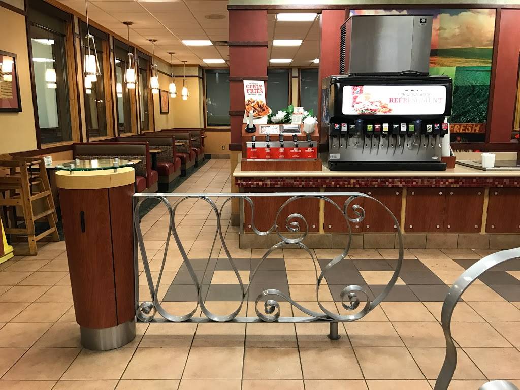 Arbys | restaurant | 8055 IN-66, Newburgh, IN 47630, USA | 8128536600 OR +1 812-853-6600