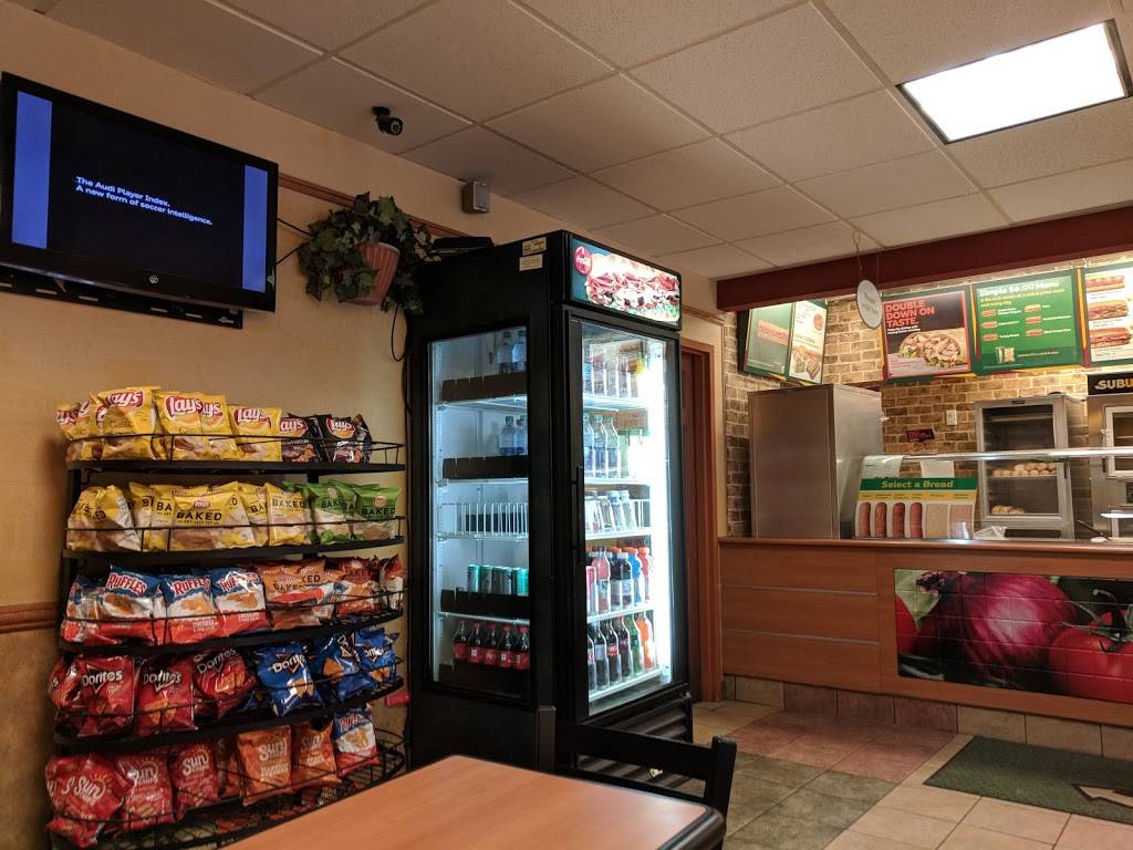 Subway Restaurants | restaurant | 1449 E 57th St, Chicago, IL 60637, USA | 7732417827 OR +1 773-241-7827
