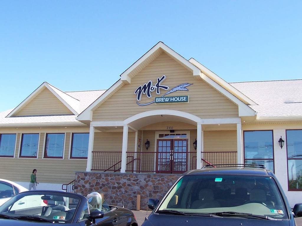 McKenzie Brew House | restaurant | 240 Lancaster Ave, Malvern, PA 19355, USA | 6102962222 OR +1 610-296-2222