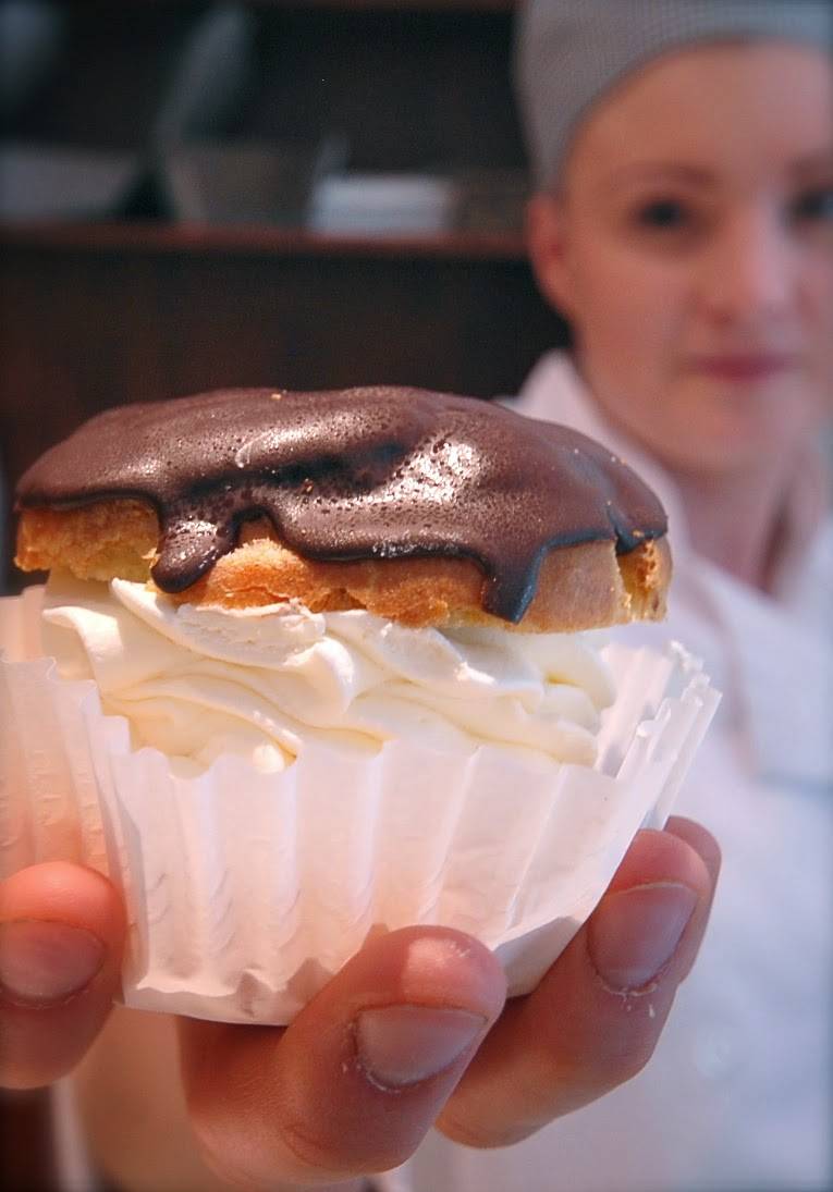 Aux Beaux Tilleuls | bakery | 478 Av Victoria, Saint-Lambert, QC J4P 2J2, Canada | 4506716042 OR +1 450-671-6042