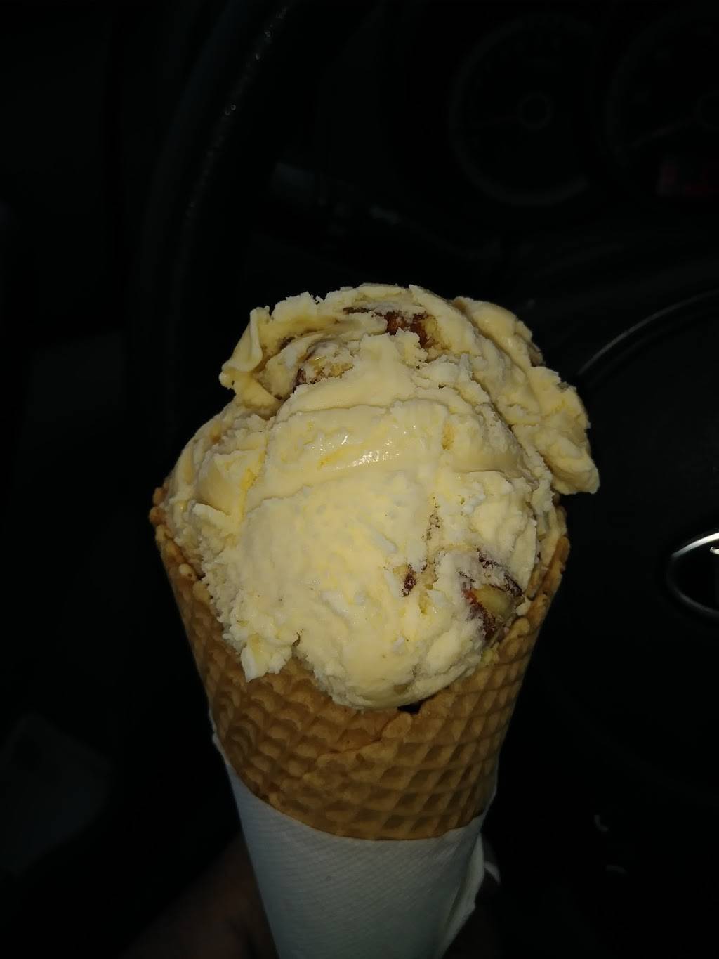 Braums Ice Cream & Burger Restaurant | restaurant | 3126 S 129th E Ave, Tulsa, OK 74134, USA | 9186657289 OR +1 918-665-7289