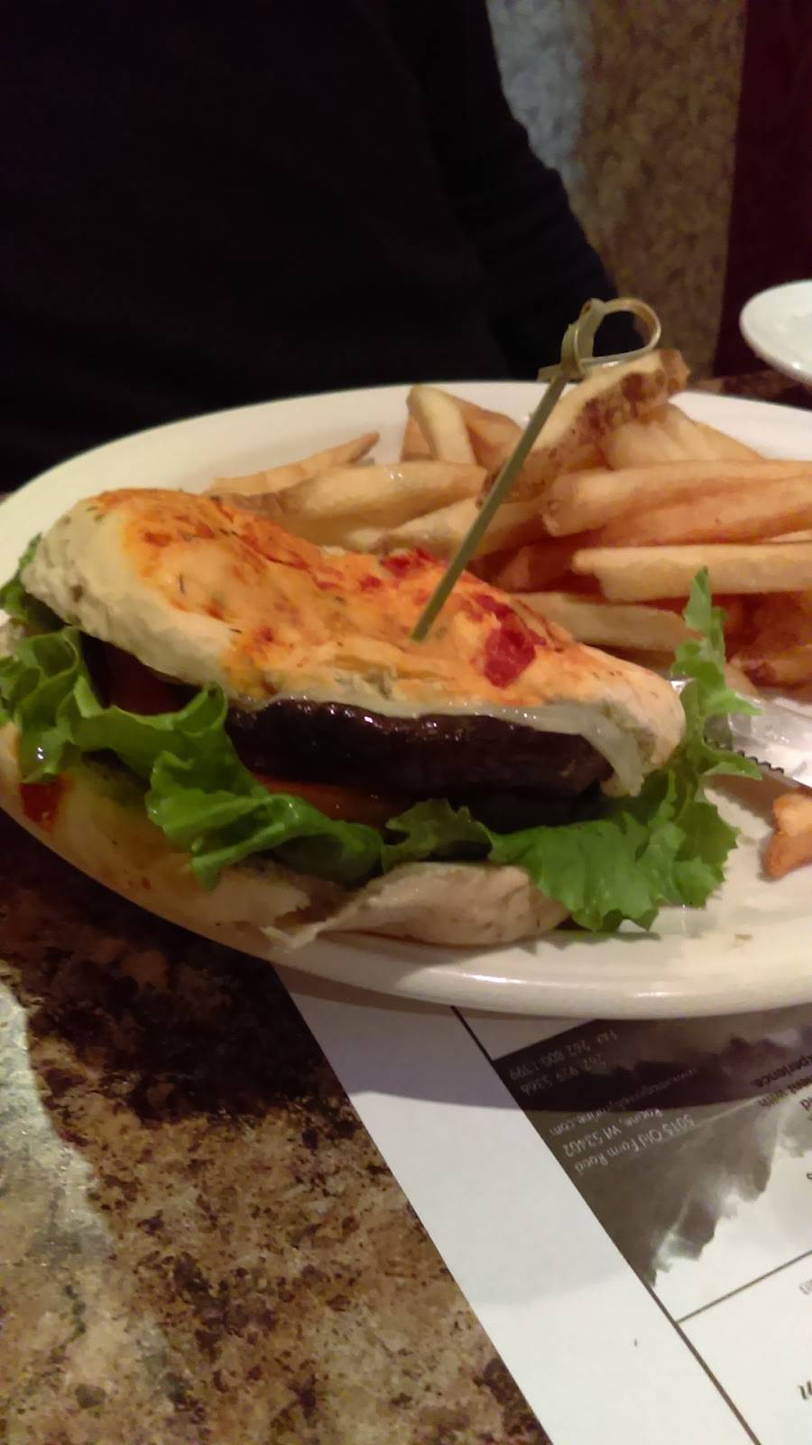 DeRangos Pizza Palace | restaurant | 3840 Douglas Ave, Racine, WI 53402, USA | 2626394112 OR +1 262-639-4112