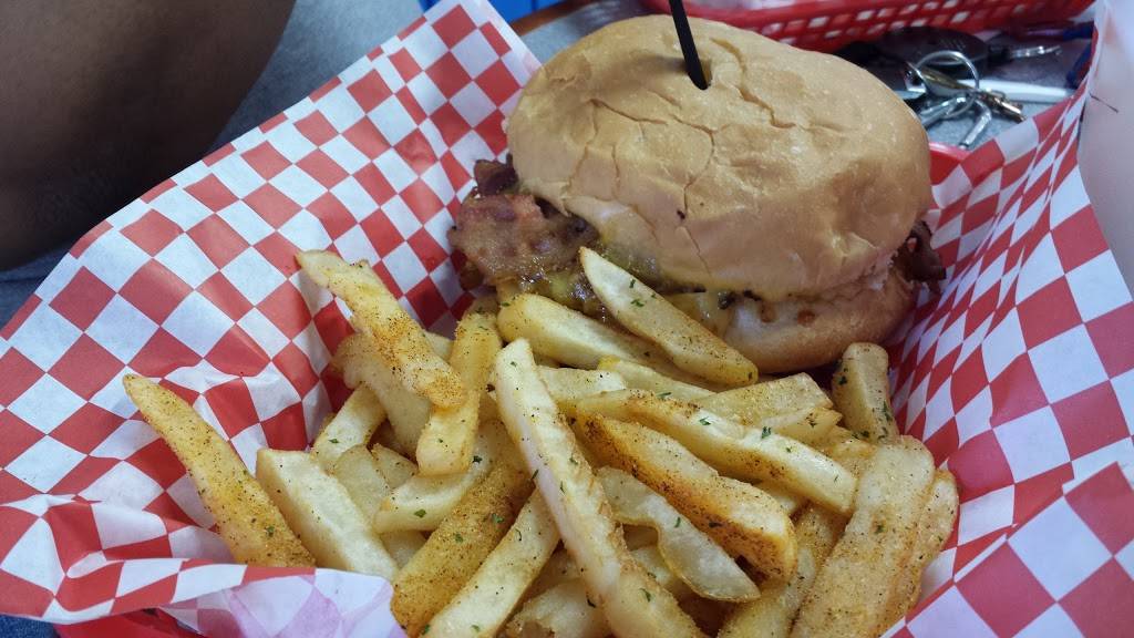 Big Bellys Burgers | restaurant | 3455 S Dairy Ashford Rd, Houston, TX 77082, USA | 7133708019 OR +1 713-370-8019