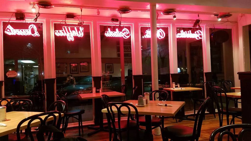 Clarkes | restaurant | 720 Clark St, Evanston, IL 60201, USA | 8478641610 OR +1 847-864-1610