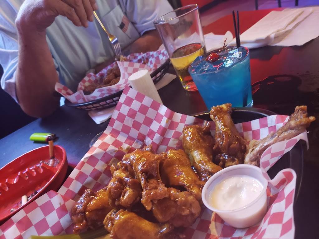 Bootleggers Bar & Grille Home of the big deck | restaurant | 287 TN-1, Crossville, TN 38555, USA | 9313370449 OR +1 931-337-0449