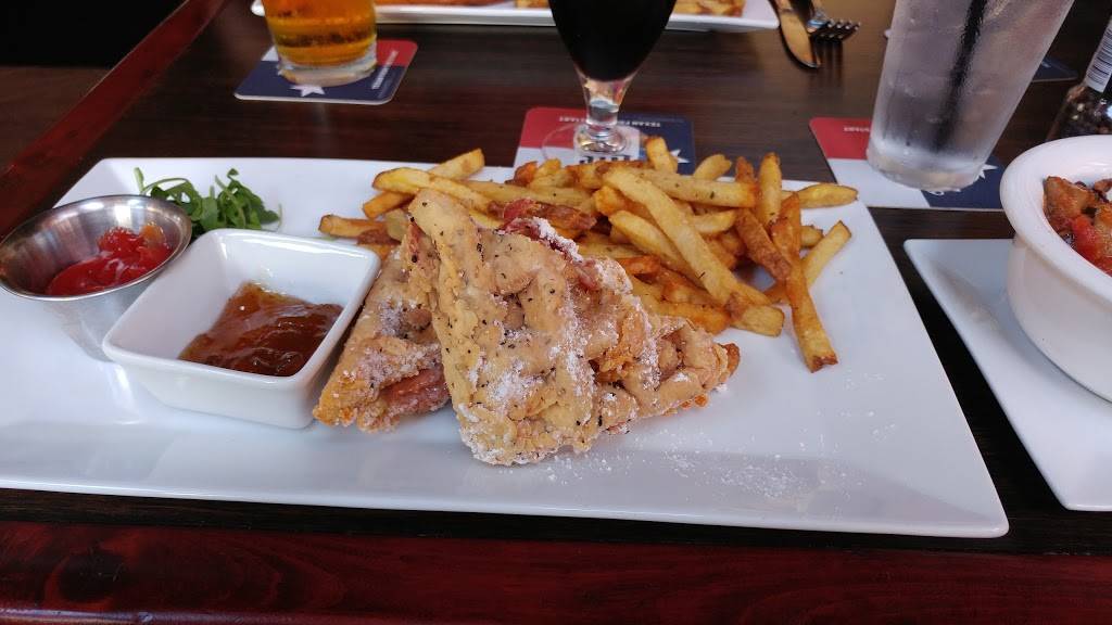 Shoal Creek Tavern | restaurant | 1701 Shoal Creek, Highland Village, TX 75077, USA | 9723172250 OR +1 972-317-2250