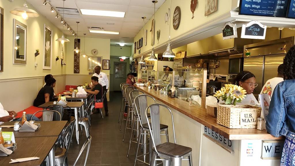 Genevas Famous Chicken and Cornbread Co. | restaurant | 1909 E Victory Dr Suite 102, Savannah, GA 31404, USA | 9122352978 OR +1 912-235-2978