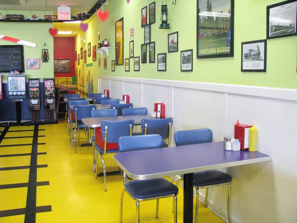 All Aboard Diner | restaurant | 1510B 75th St, Downers Grove, IL 60516, USA | 6303228960 OR +1 630-322-8960