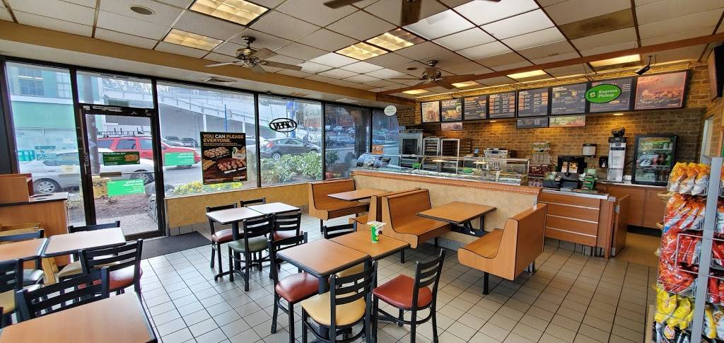 Subway Restaurants | restaurant | 2125 W Burnside St, Portland, OR 97210, USA | 5032410528 OR +1 503-241-0528