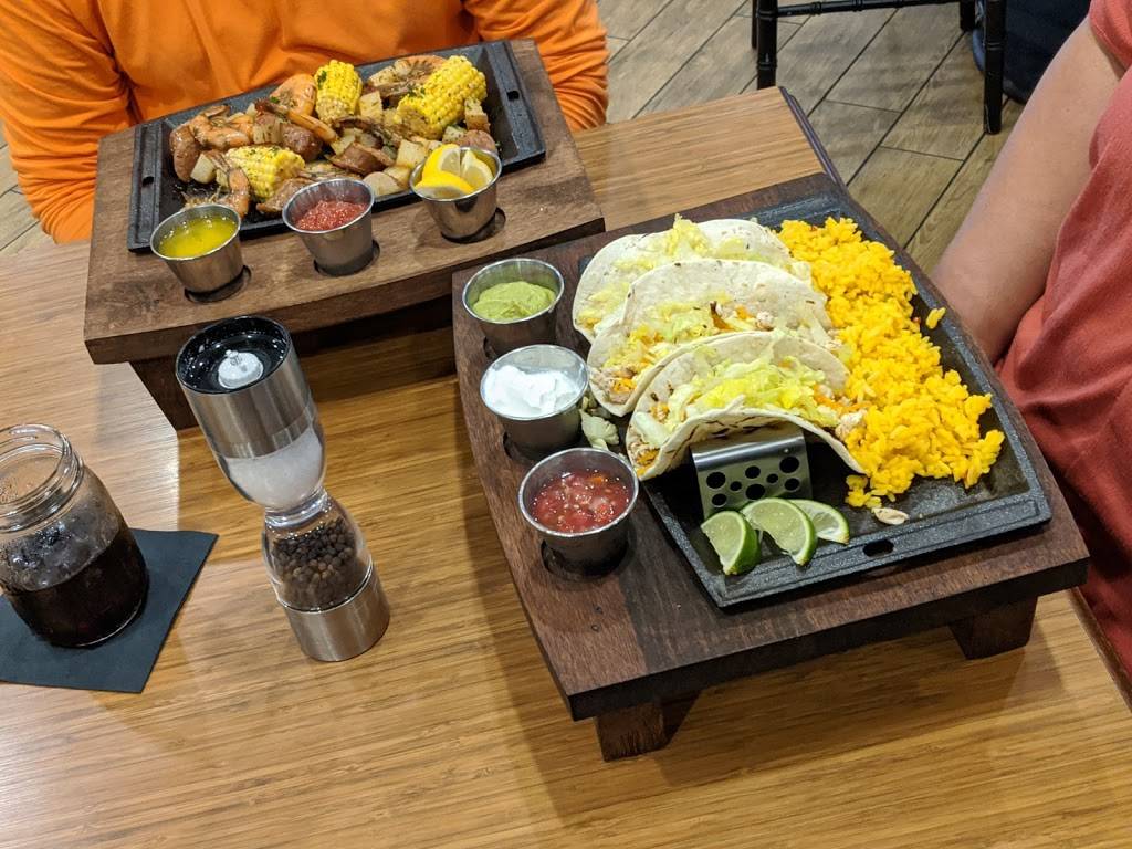 Edisons Lab Restaurant and Bar | restaurant | 2431 Cleveland Ave, Fort Myers, FL 33901, USA | 2393323232 OR +1 239-332-3232