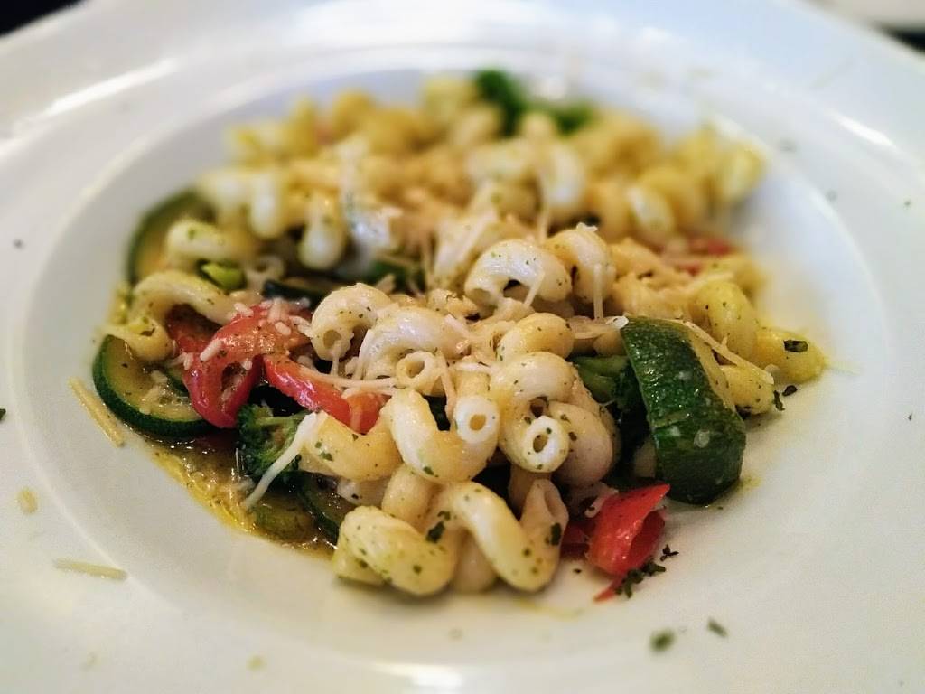 Ruby Tuesday | restaurant | 585 7th Ave, New York, NY 10036, USA | 2123823898 OR +1 212-382-3898