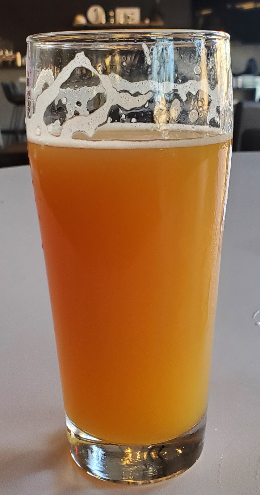 Une Année | Hubbards Cave Brewery & BBQ | restaurant | 6343 W Gross Point Rd, Niles, IL 60714, USA | 8476350655 OR +1 847-635-0655