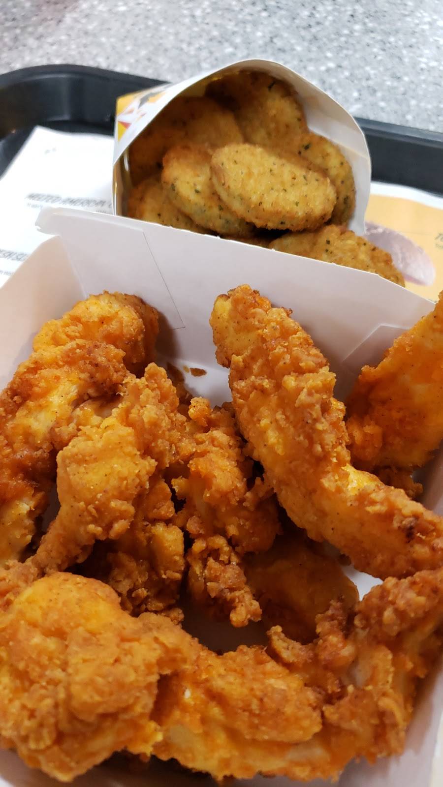 Carls Jr. | restaurant | 1754 Hover St, Longmont, CO 80501, USA | 3037766215 OR +1 303-776-6215