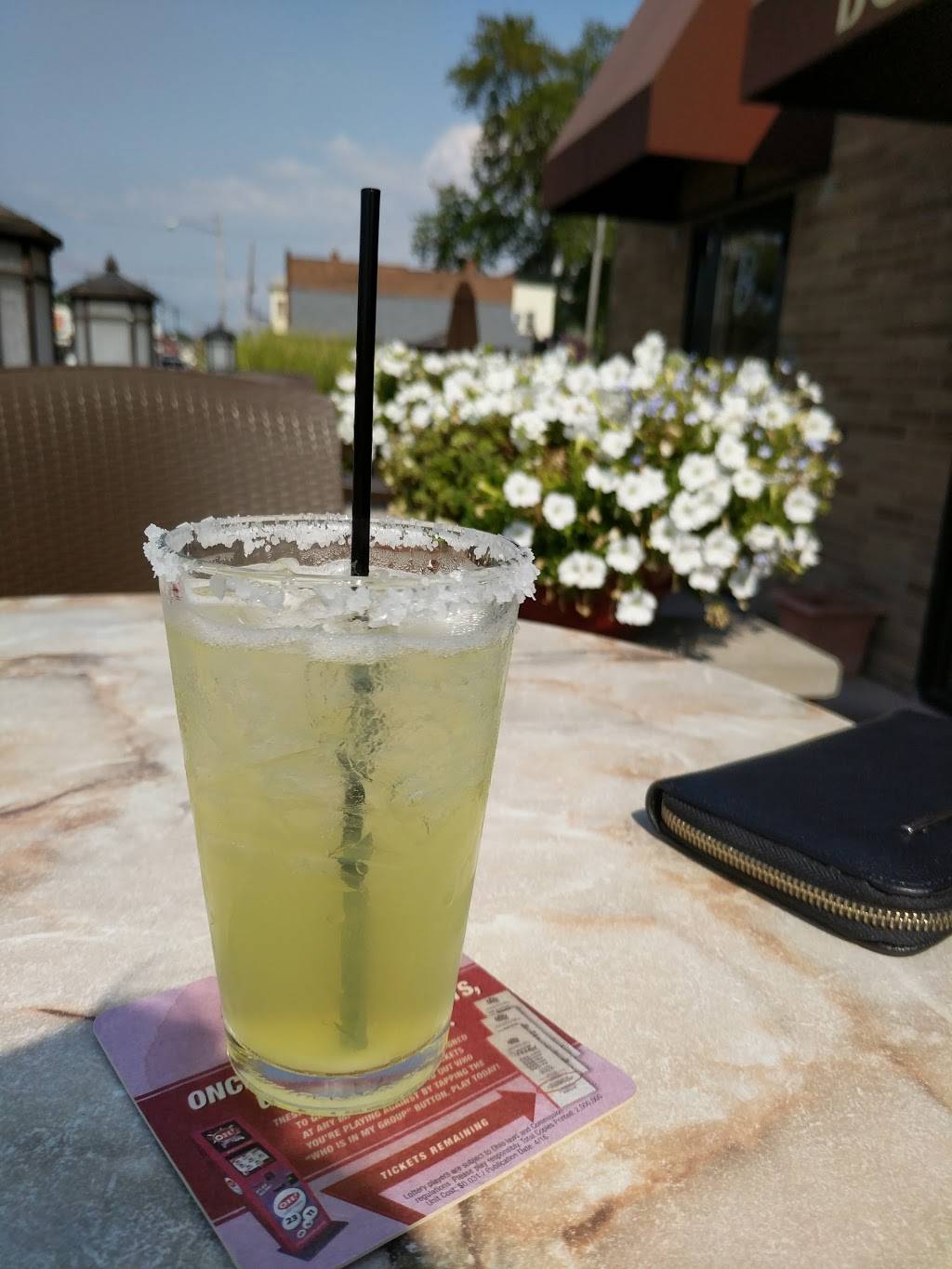 Bonnies Bar & Grill | restaurant | 22811 Lorain Rd, Cleveland, OH 44126, USA | 4407343276 OR +1 440-734-3276