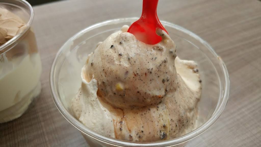 Oscars Frozen Custard Sandwiches | restaurant | 2362 S 108th St, West Allis, WI 53227, USA | 4143275220 OR +1 414-327-5220