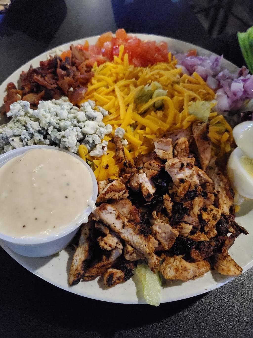 Mattinglys Sports Bar & Grill | restaurant | 1048 Wolfrum Rd, Weldon Spring, MO 63304, USA | 6364776686 OR +1 636-477-6686