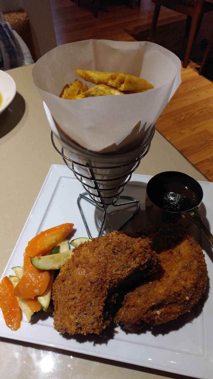 Zoilas Kitchen | restaurant | 179 Harrison Ave, Garfield, NJ 07026, USA | 9739282400 OR +1 973-928-2400